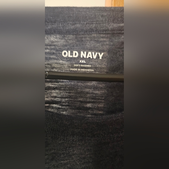 NWOT - Old Navy Men's Tee - Picture 2 of 3